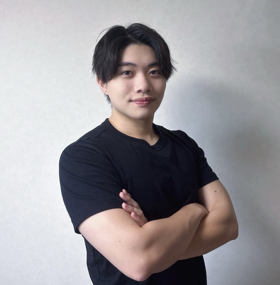 越谷市のパーソナルジムのトレーナー大髙怜雅のプロフィール写真です。